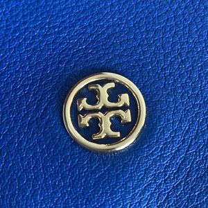 New Tory Burch crossbody bag without tag..I have used it once